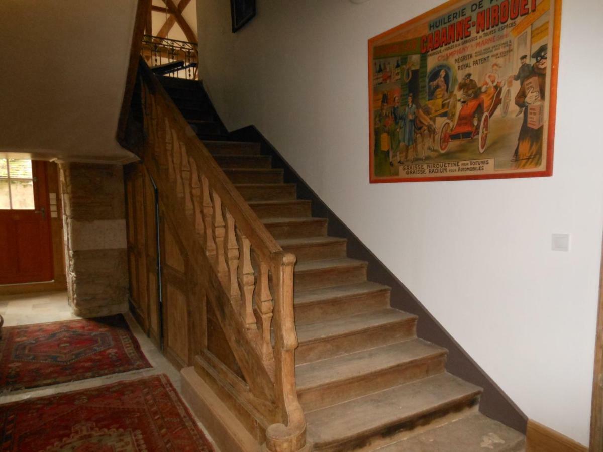 Les Chambres De La Basilique Neuvy-Saint-Sepulchre Luaran gambar