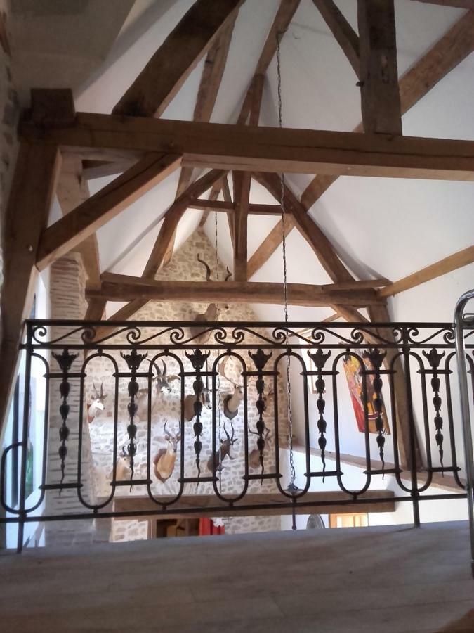 Les Chambres De La Basilique Neuvy-Saint-Sepulchre Luaran gambar